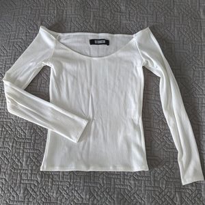 Off the shoulder long sleeved top